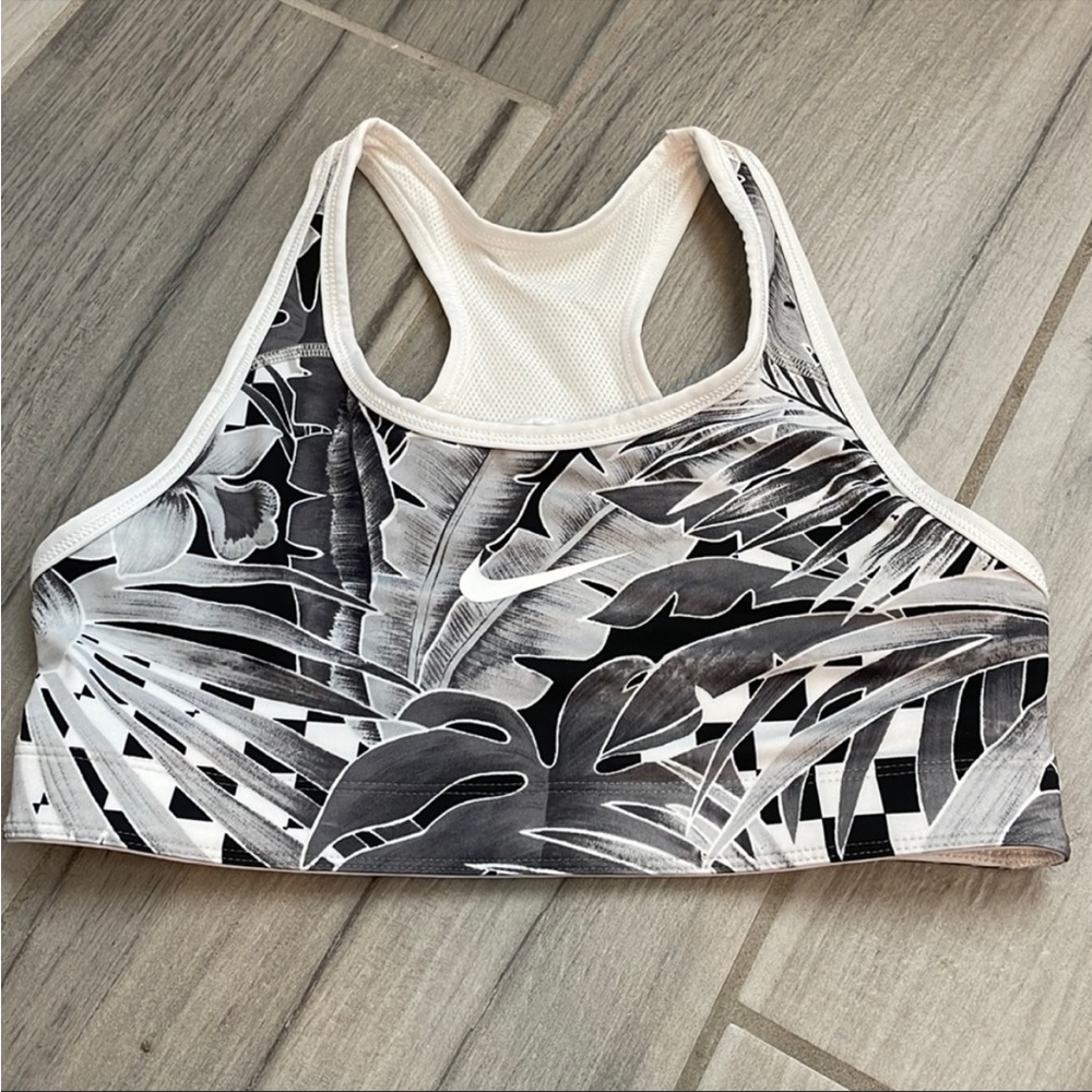 Girls Nike Sports Bra